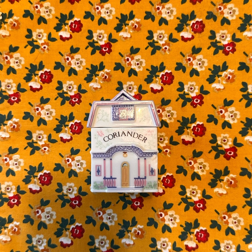 Lenox Spice Village Fine Porcelain 1989 - Coriander